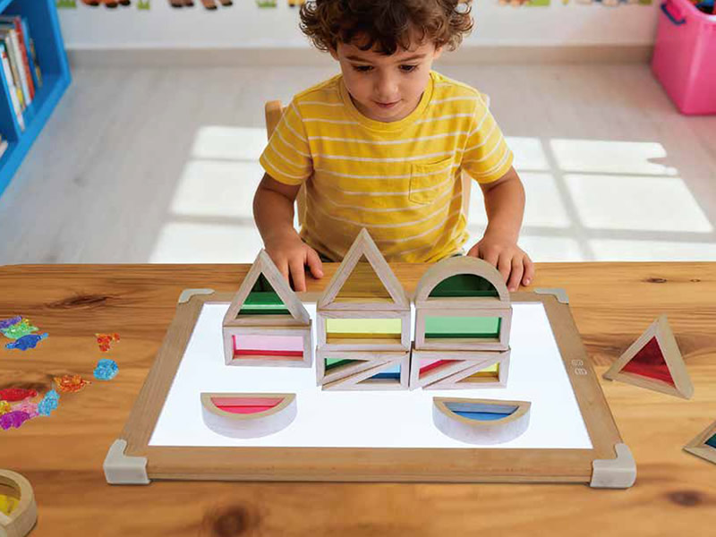 Matching scheme of wooden soft light board in lightboxes and acrylic products